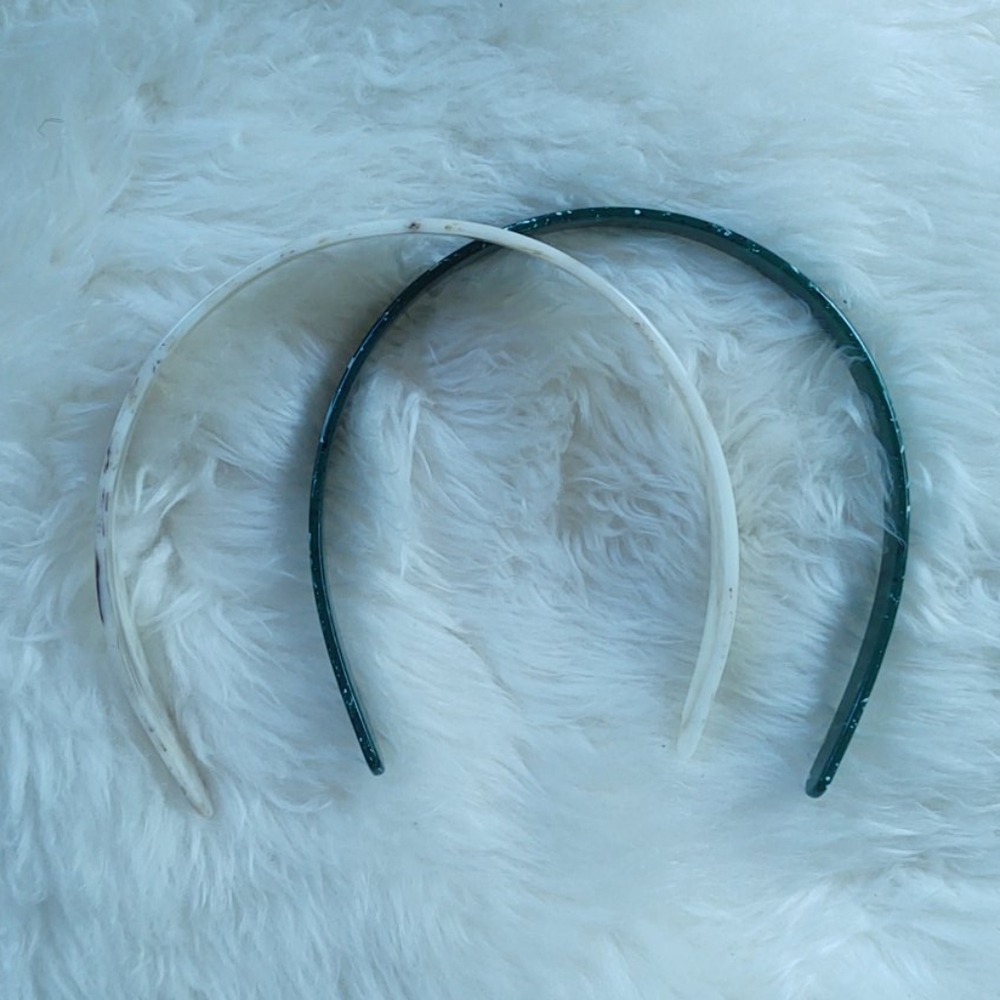 Vintage 1960s faux marble headbands green & white